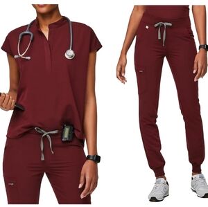 Figs set Zamora jogger Rafaela top burgundy scrub set 2 piece S and XS
